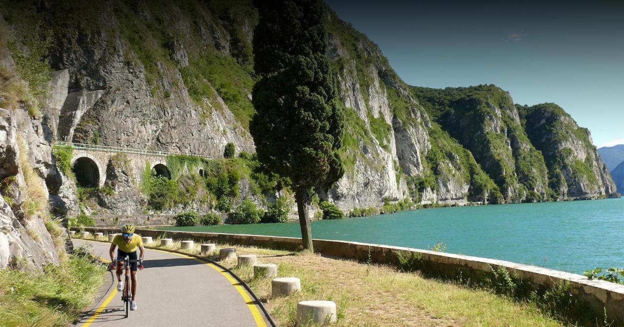 Residenza Di Prestigio In Riva Al Lago Marone Loft Dış mekan fotoğraf