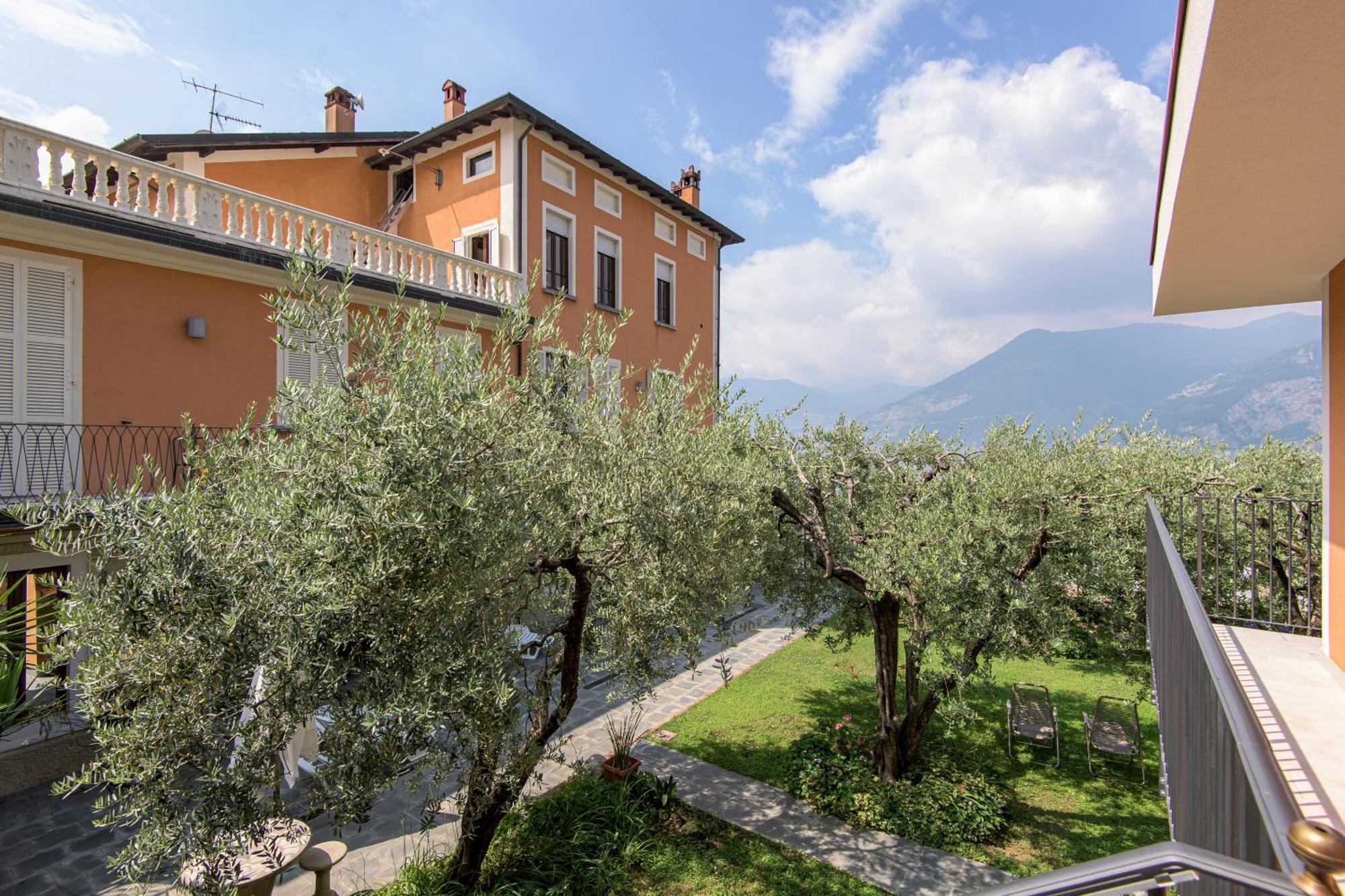 Residenza Di Prestigio In Riva Al Lago Marone Loft Dış mekan fotoğraf